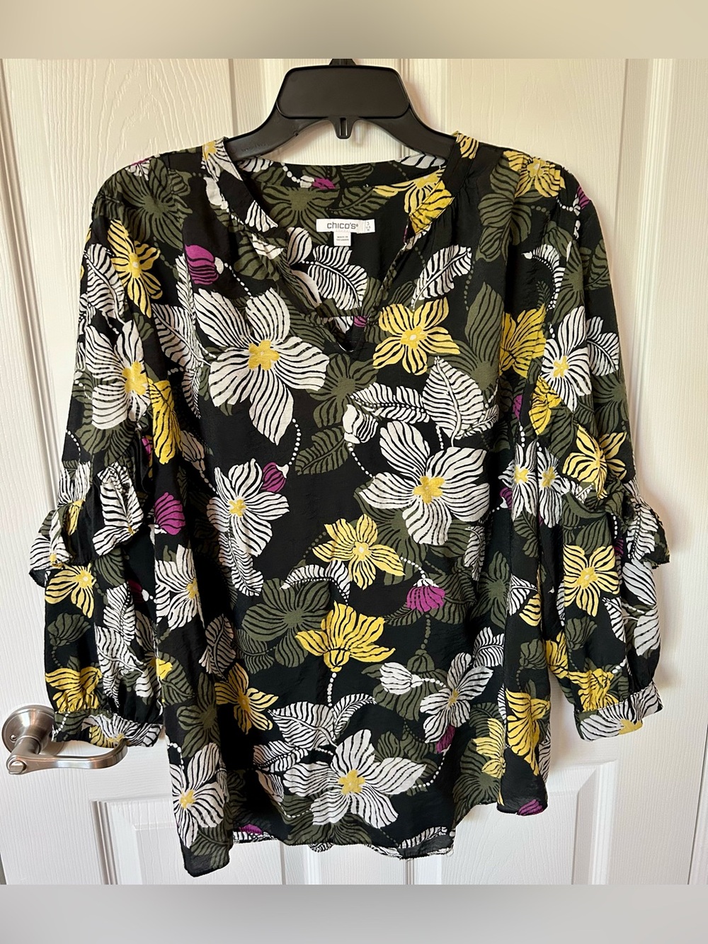 Chico's Black Floral V-Neck Ruffle Sleeve Tunic with Yellow & White Blooms